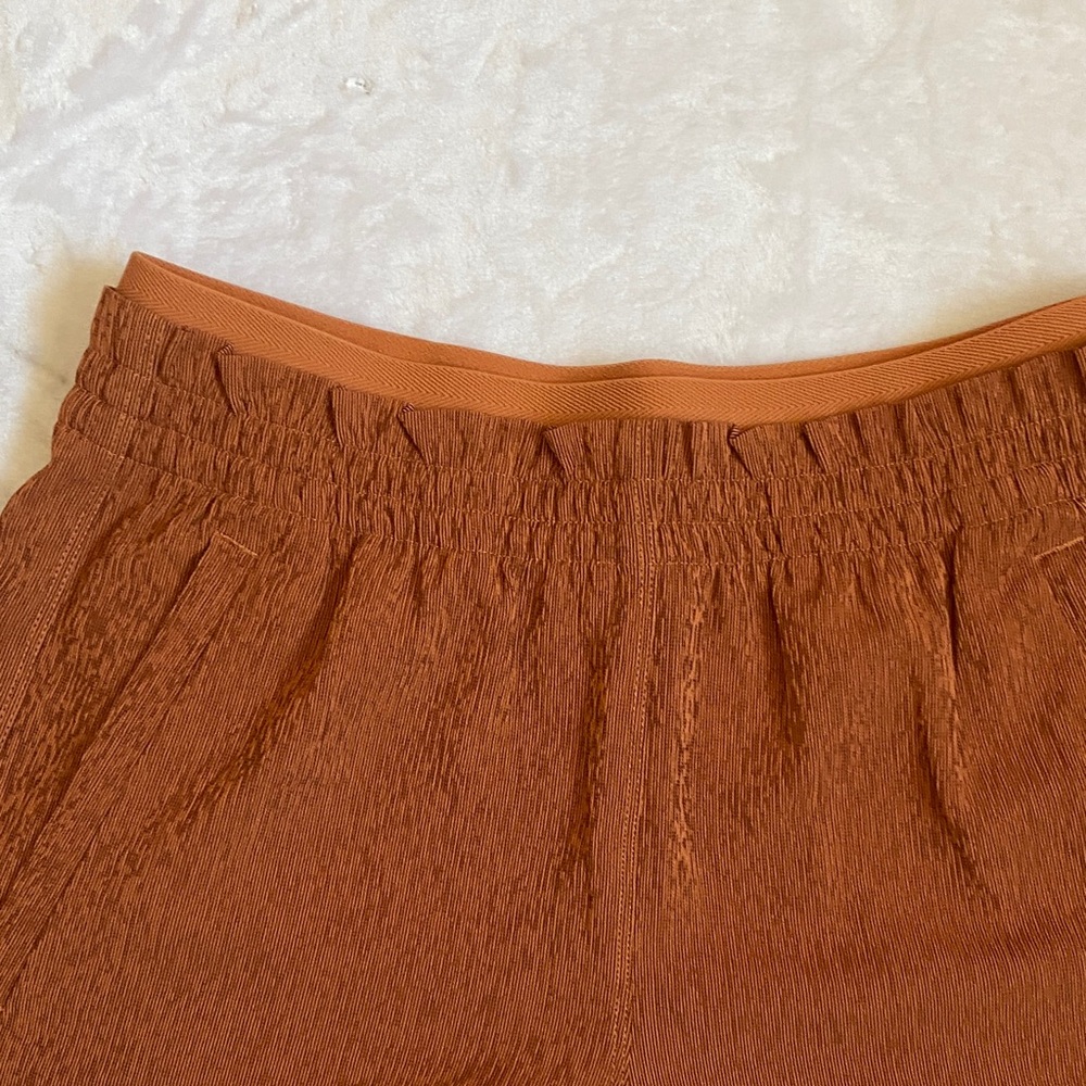 Athleta Women's Athletic Shorts in Rust - Picture 4 of 11